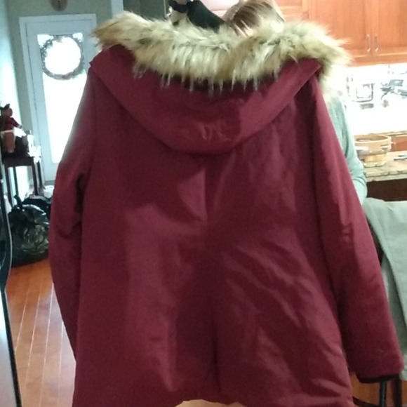 Womens winter jacket worn once - Picture 2 of 4
